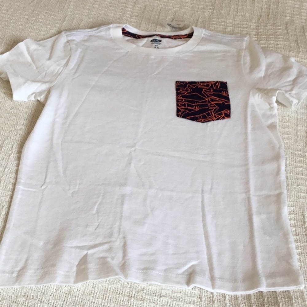 NWT boys size S6-7 short-sleeve T-shirt